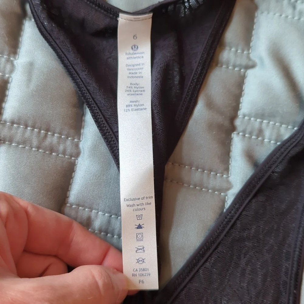 NWT Lululemon size 6 black twist and train tank - Picture 9 of 9